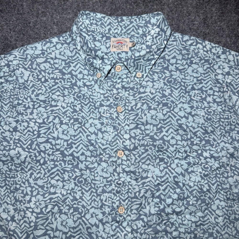 Faherty Breeze Button Down Shirt Men L Short Sleeve Blue Floral Lightweight Hemp